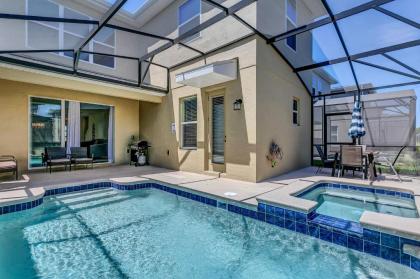 5BR Mansion - Family Resort - Private Pool Hot Tub and BBQ! - image 1