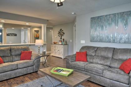 Modern Resort Condo 1 Mi From Branson Attractions - image 3