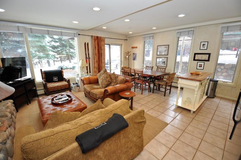 Lovely Vail Village Creekside 2 Bedroom Condo with Hot Tub and Pool. - main image