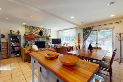 Lovely Vail Village Creekside 2 Bedroom Condo with Hot Tub and Pool. - image 11