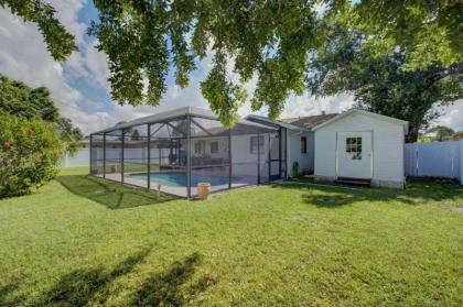 South Venice Pool Home with Fence Dog Friendly - image 4