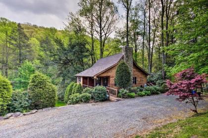 Gathering Place Cabin with Hot Tub and Fishing Pond!