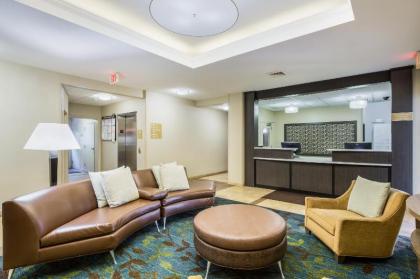 Candlewood Suites Virginia Beach Town Center an IHG Hotel - image 11