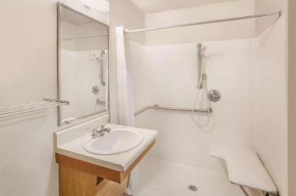 WoodSpring Suites Waco near University - image 9