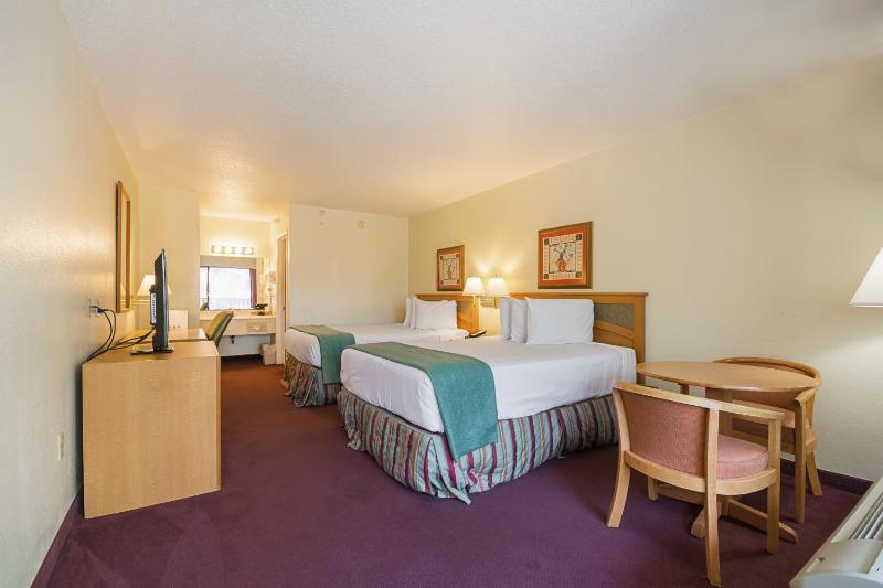 Americas Best Value Inn & Suites Melbourne - image 3