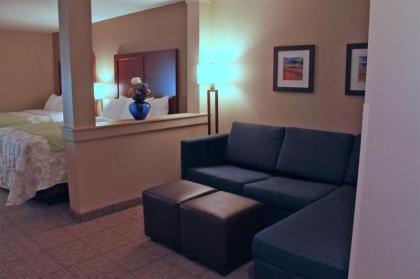 Heartland Inn and Suites - image 3