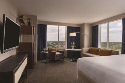 Hyatt Regency Wichita - image 9