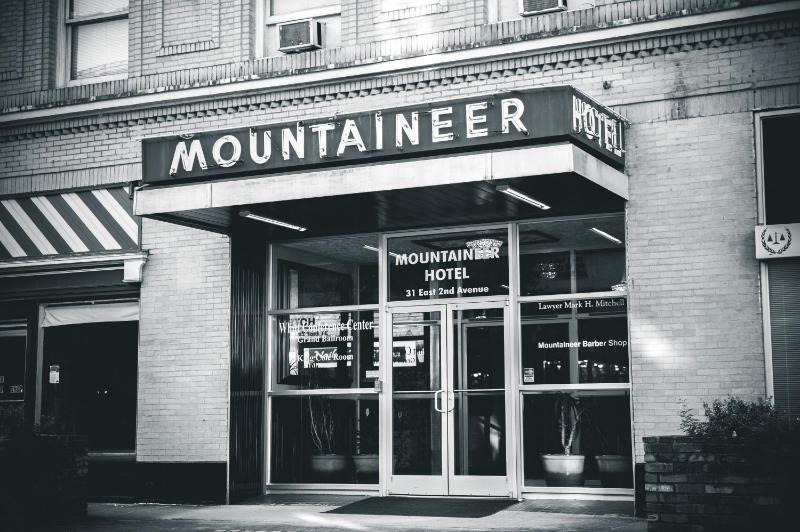 The Mountaineer Hotel - main image