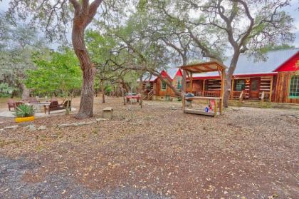 The Cabin at Rooster Ridge - image 6