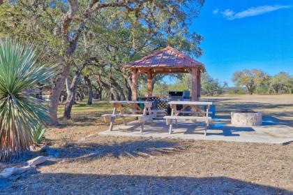 The Ranch at Wimberley - Cowgirl and Cowboy Cabin #4 - image 13