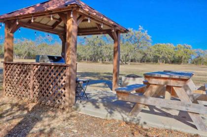 The Ranch at Wimberley - Jacob's Well Cabin #6 - image 12