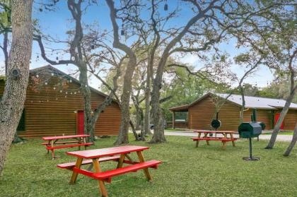 Wimberley Log Cabins Resort and Suites - Unit 2 - image 12