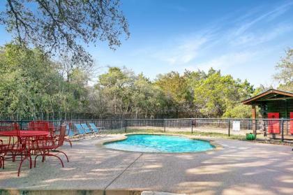 Wimberley Log Cabins Resort and Suites - Unit 6 - image 13