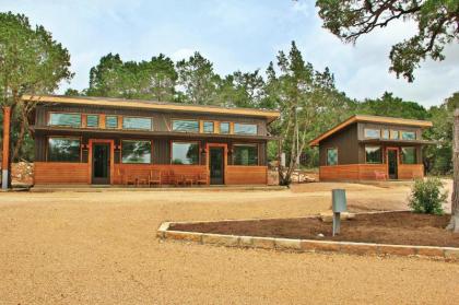 Cottages at Green Acres - Dripping Springs Suite - image 10