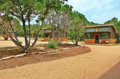 Cottages at Green Acres - Dripping Springs Suite - image 13