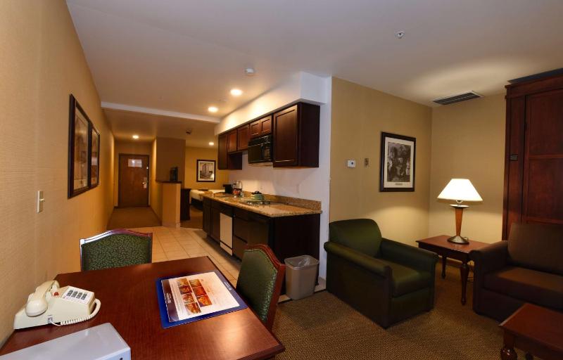 Best Western Plus Ahtanum Inn - image 4